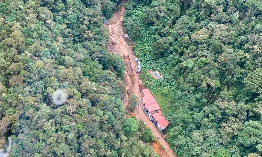 Suben a 12 los muertos por avalancha que arrasó un campamento minero en  Colombia