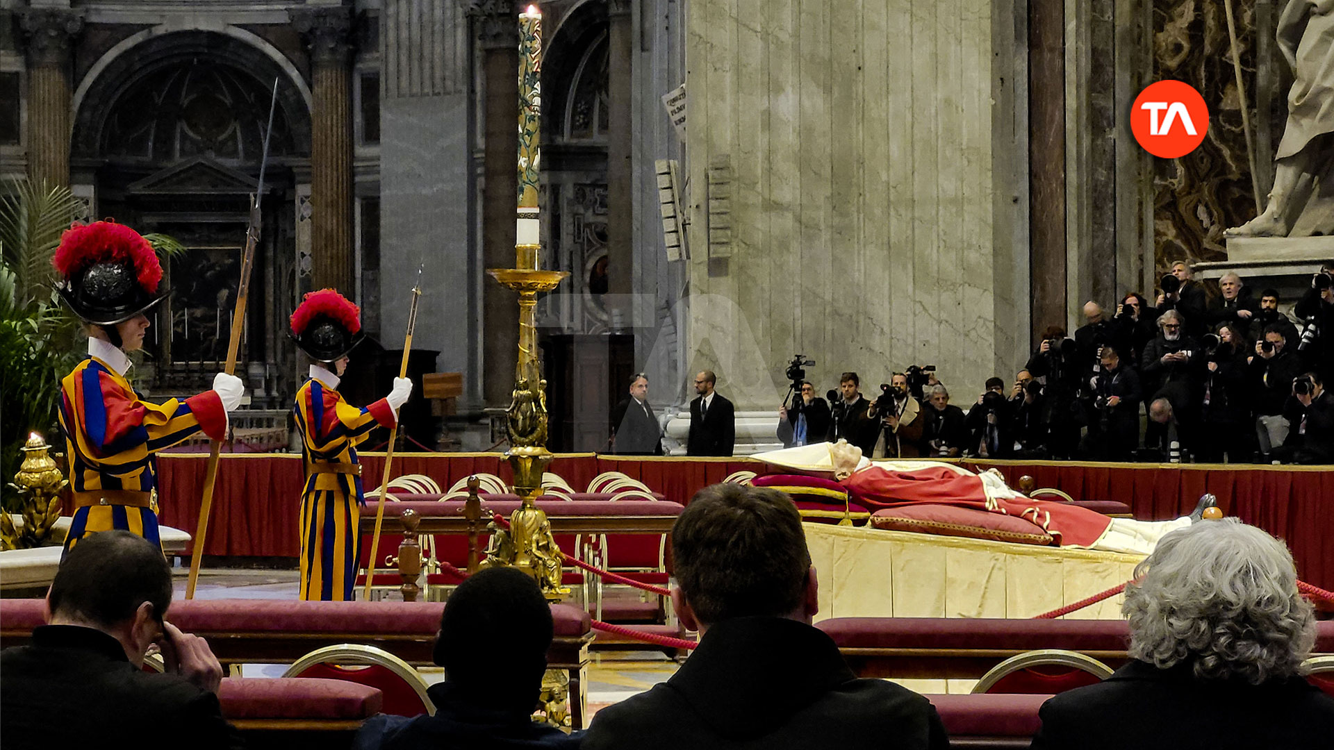 Messa di saluto a Benedetto XVI nella Basilica di San Pietro