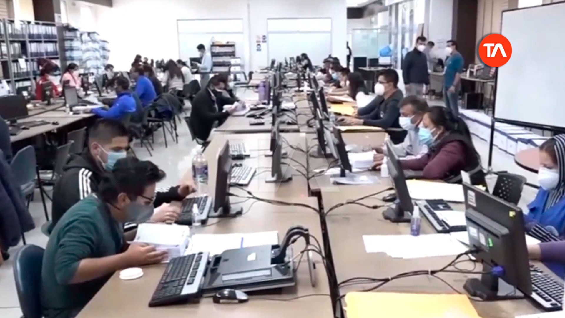 Contraloría entregó al CNE resultados del examen a procesos y sistemas